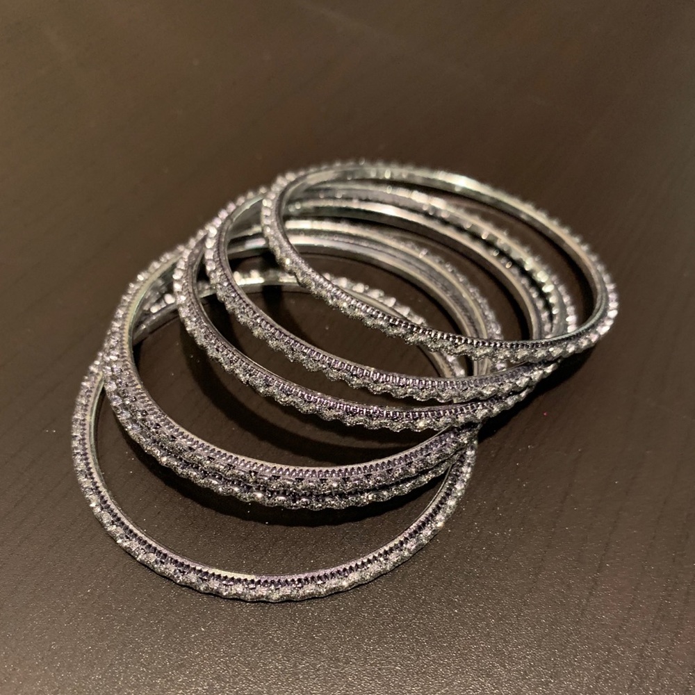 # New Set of 6 Silver Sparkly Bangles